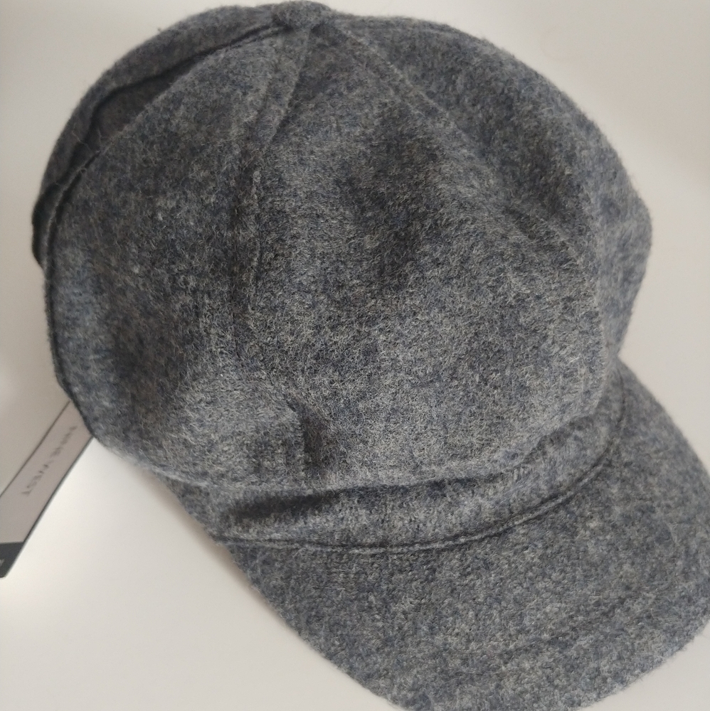 Nine West Newsboy hat